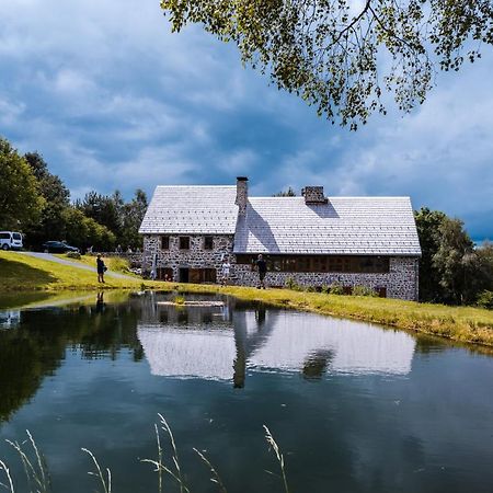 Le Jas Du Mas Hotel Saint-Anthème Екстериор снимка