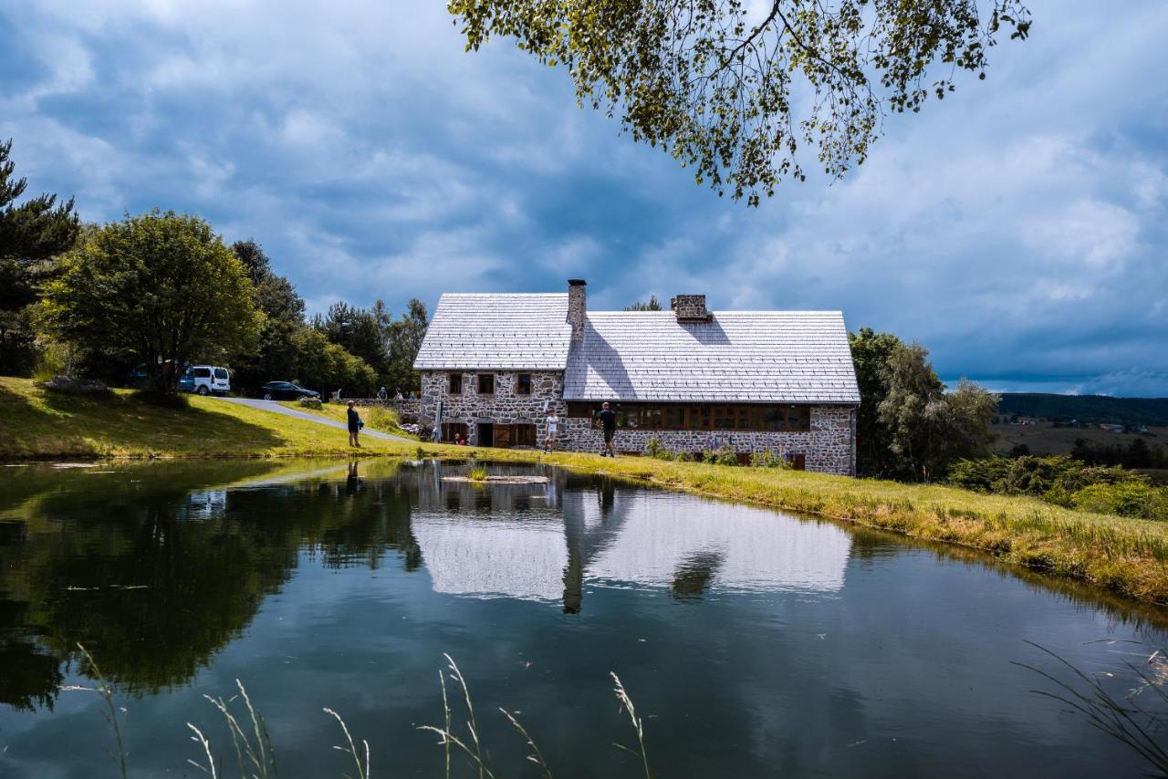Le Jas Du Mas Hotel Saint-Anthème Екстериор снимка
