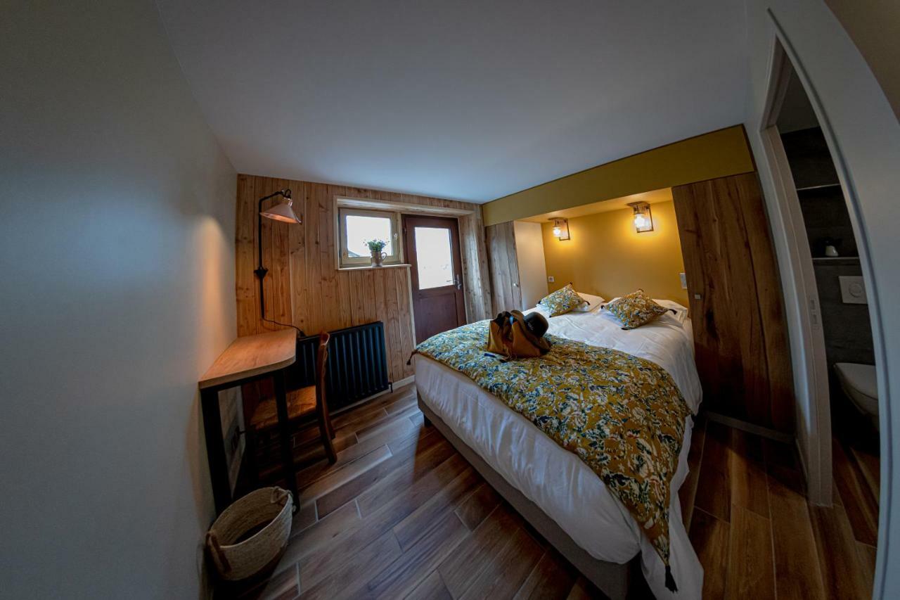 Le Jas Du Mas Hotel Saint-Anthème Екстериор снимка