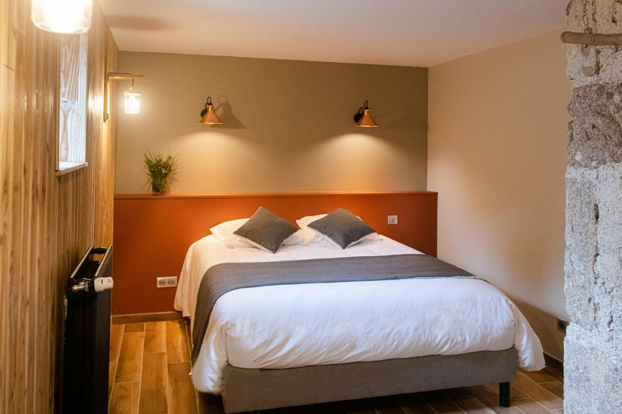 Le Jas Du Mas Hotel Saint-Anthème Екстериор снимка